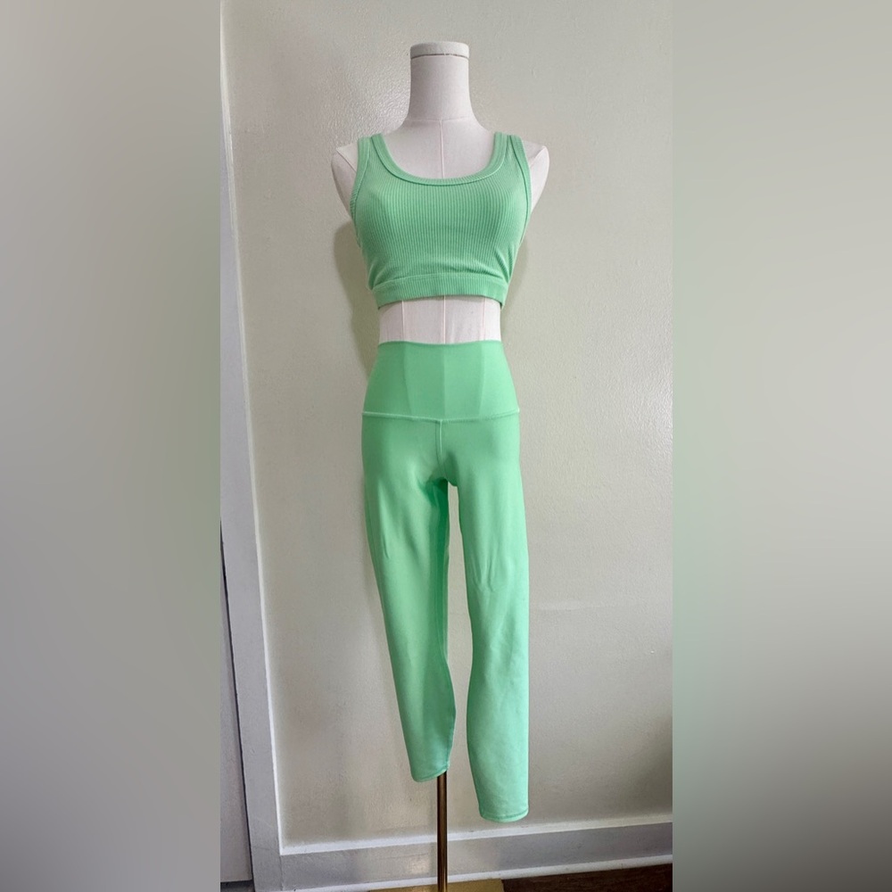 Bright Green ALO Yoga Women's Leggings and Bra